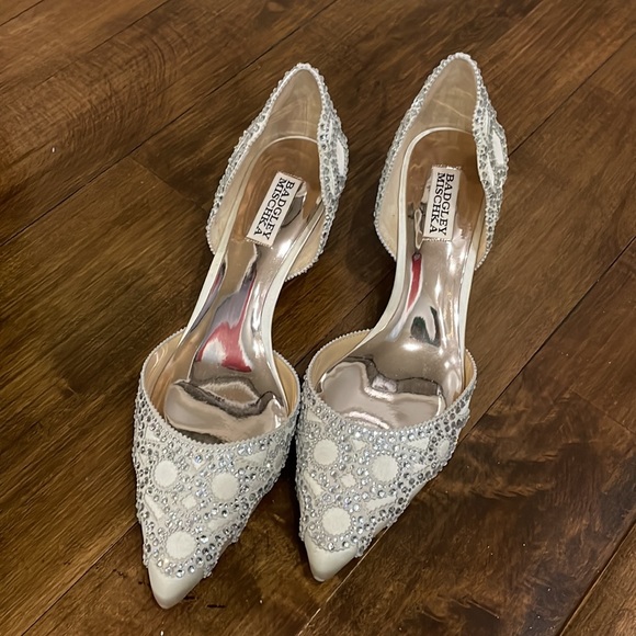 Badgley Mischka Ginny Heels in Ivory - 9.5 - Picture 4 of 8